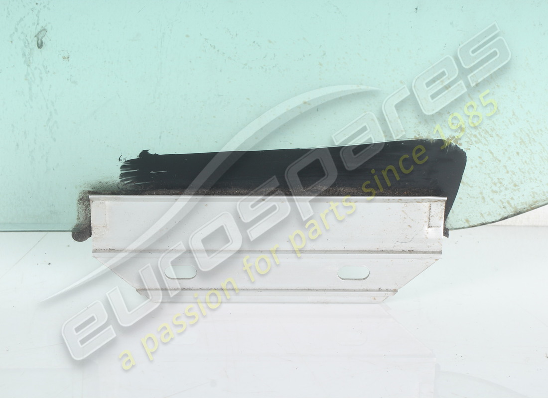 vetro finestrino porta anteriore sinistro usato maserati. numero parte 377700629 (4)