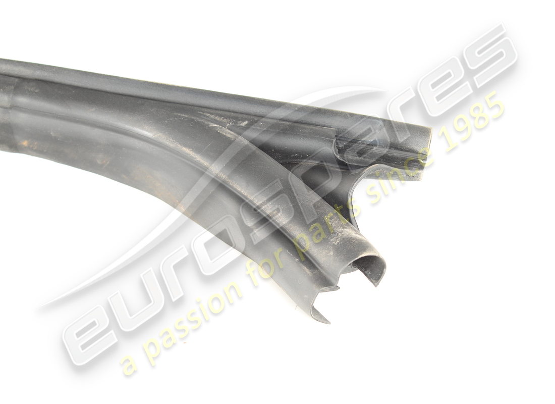 GUARNIZIONE PERIMETRALE PORTA DX USATA FERRARI. NUMERO PARTE 81951400 (3) guarnizione perimetrale porta dx usata ferrari. numero parte 81951400 (3)