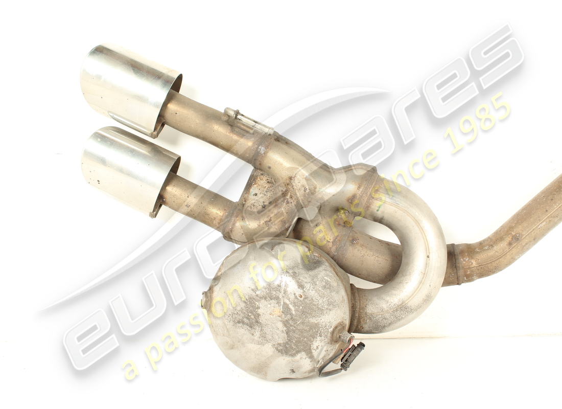 maserati silenziatore posteriore dx usato. numero parte 670008323 (2)