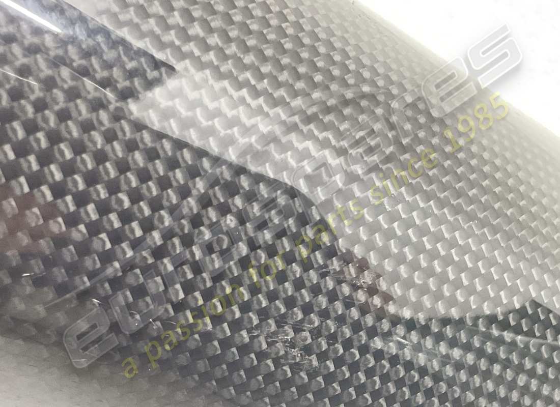 tubo di ventilazione dx usato ferrari. numero parte 89077000 (5)