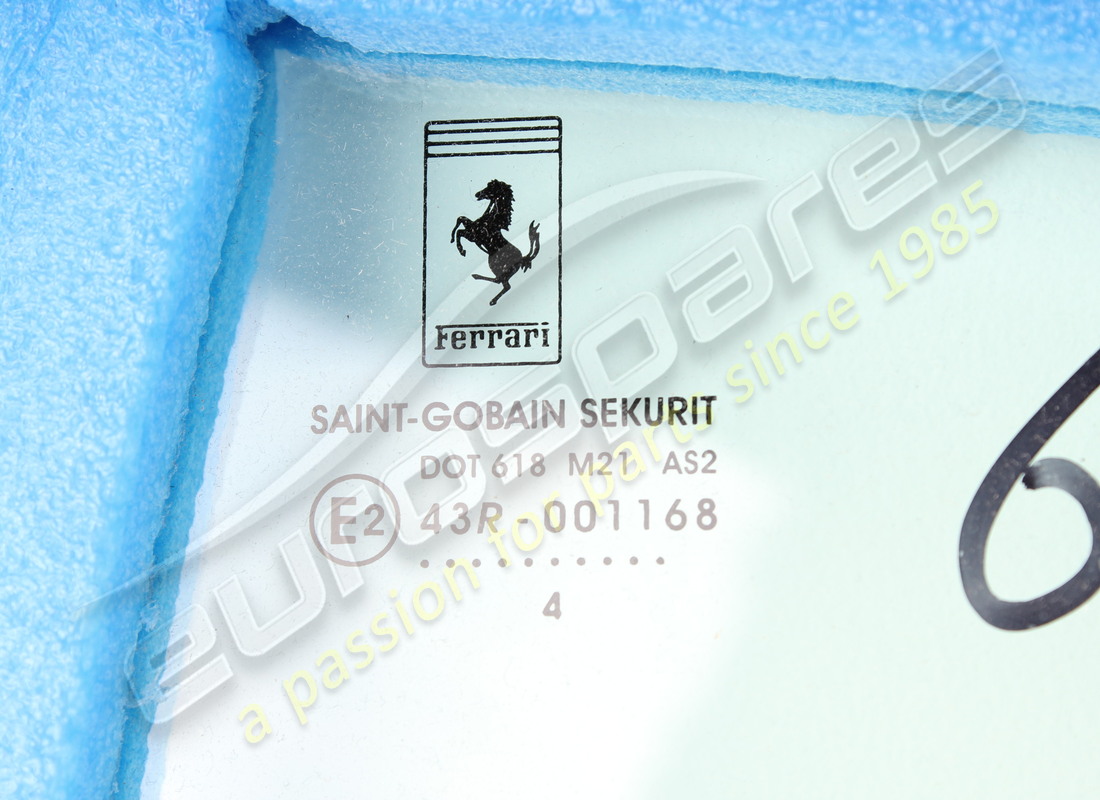 nuovo (altro) ferrari vetro lato destro. numero parte 68040400 (2)