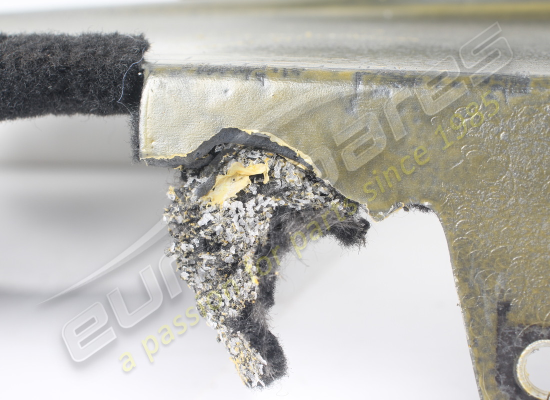 usato ferrari rivestimento soglia laterale sx. numero parte 88127100 (4)