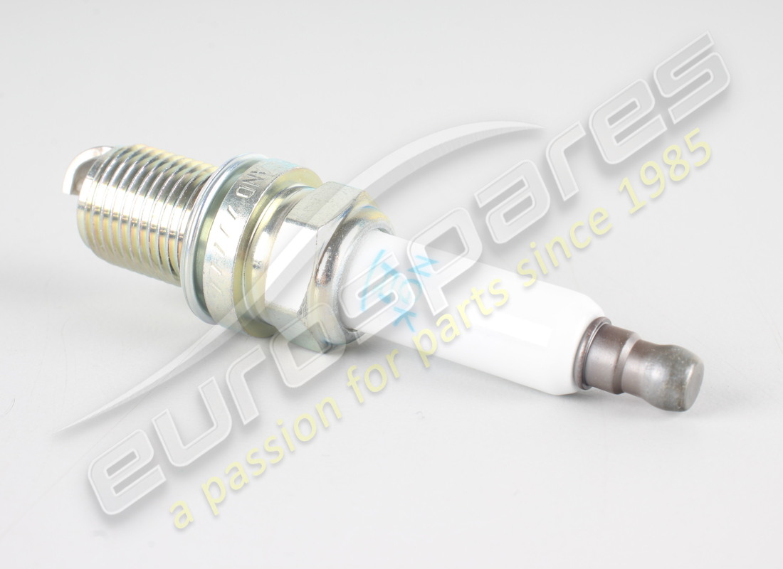NUOVA CANDELA NGK. NUMERO PARTE 06H905601C (2) nuova candela ngk. numero parte 06h905601c (2)