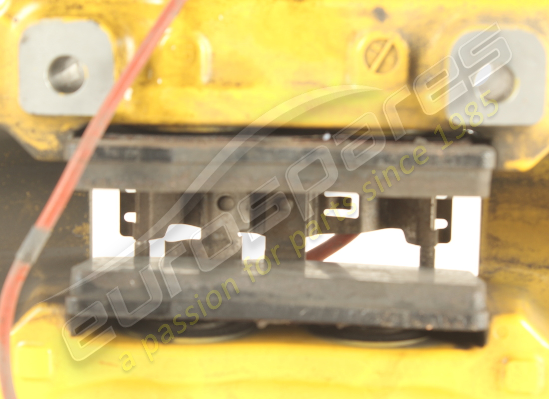 pinza posteriore destra ferrari usata con pastiglie. numero parte 311677 (5)