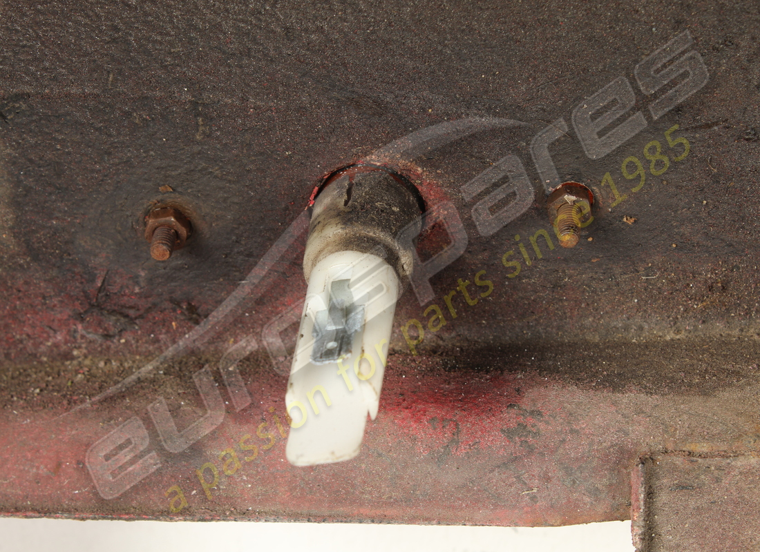 pannello parafango anteriore destro usato ferrari. numero parte 61707700 (5)