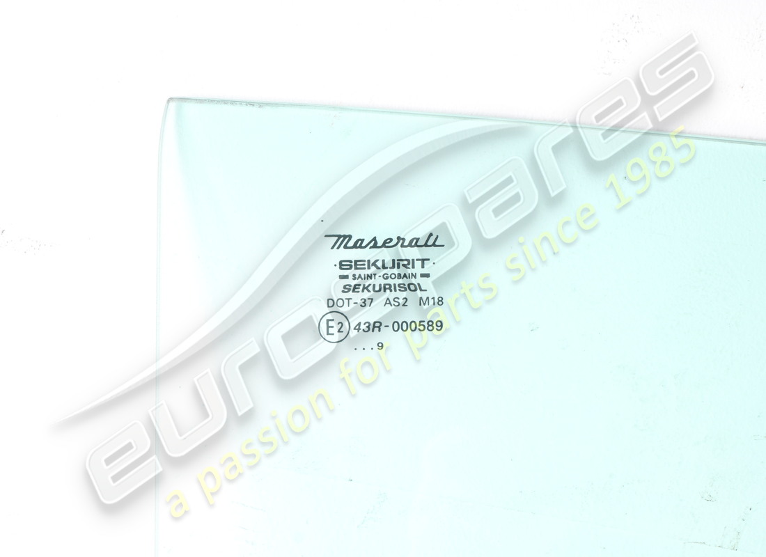 USATO MASERATI RH VETRO DELLA PORTA M338. NUMERO PARTE 387700306 (2) usato maserati rh vetro della porta m338. numero parte 387700306 (2)