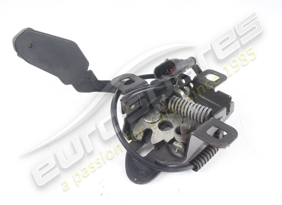 SERRATURA COPERCHIO USATA Ferrari . NUMERO PARTE 83752200 (1)