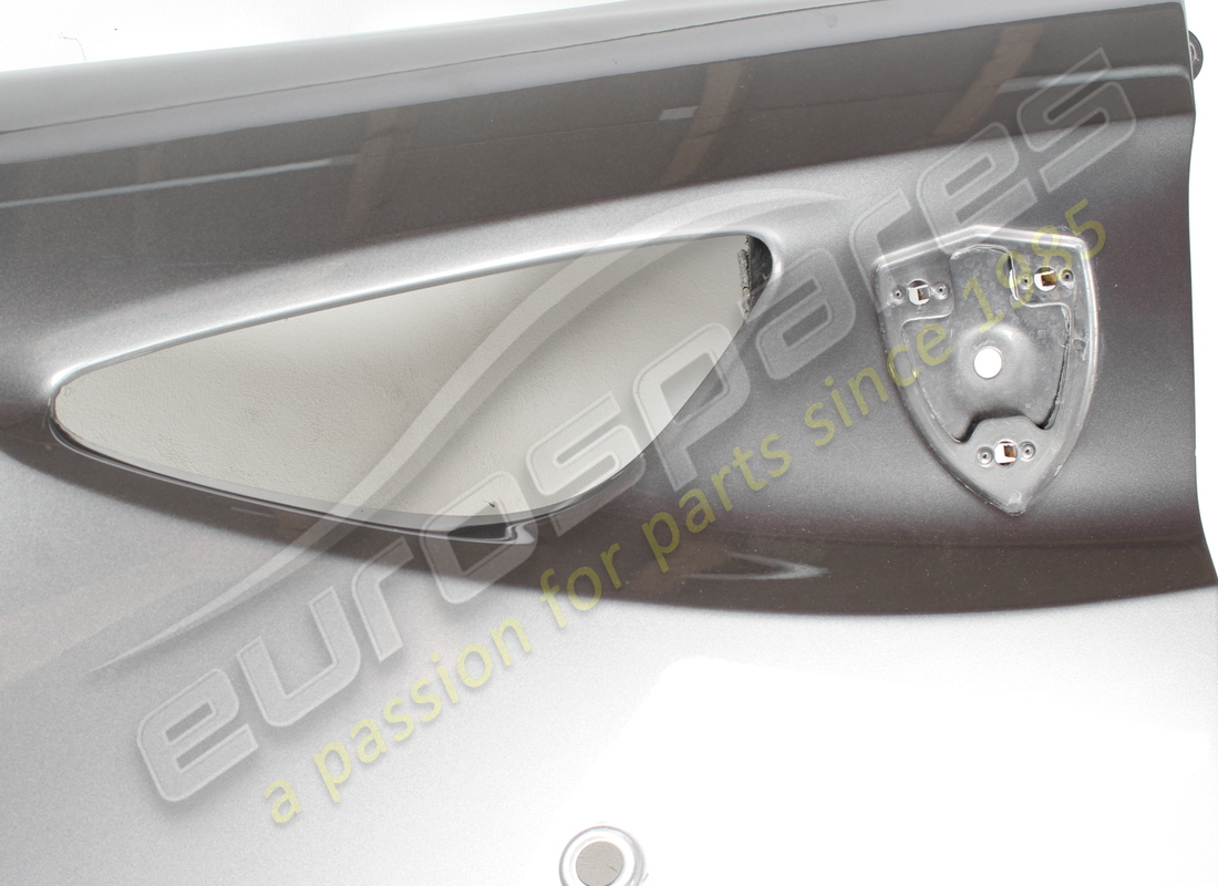 parafango anteriore sx completo ferrari usato. numero parte 83277111 (2)