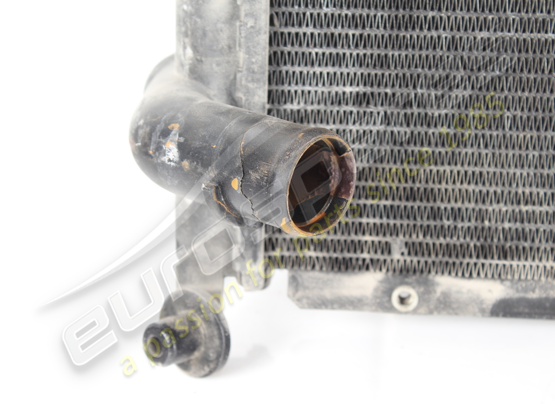 radiatore acqua motore usato ferrari. numero parte 333926 (3)