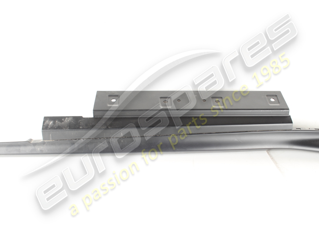 usato ferrari copertura soglia esterna completa sx. numero parte 88068510 (3)