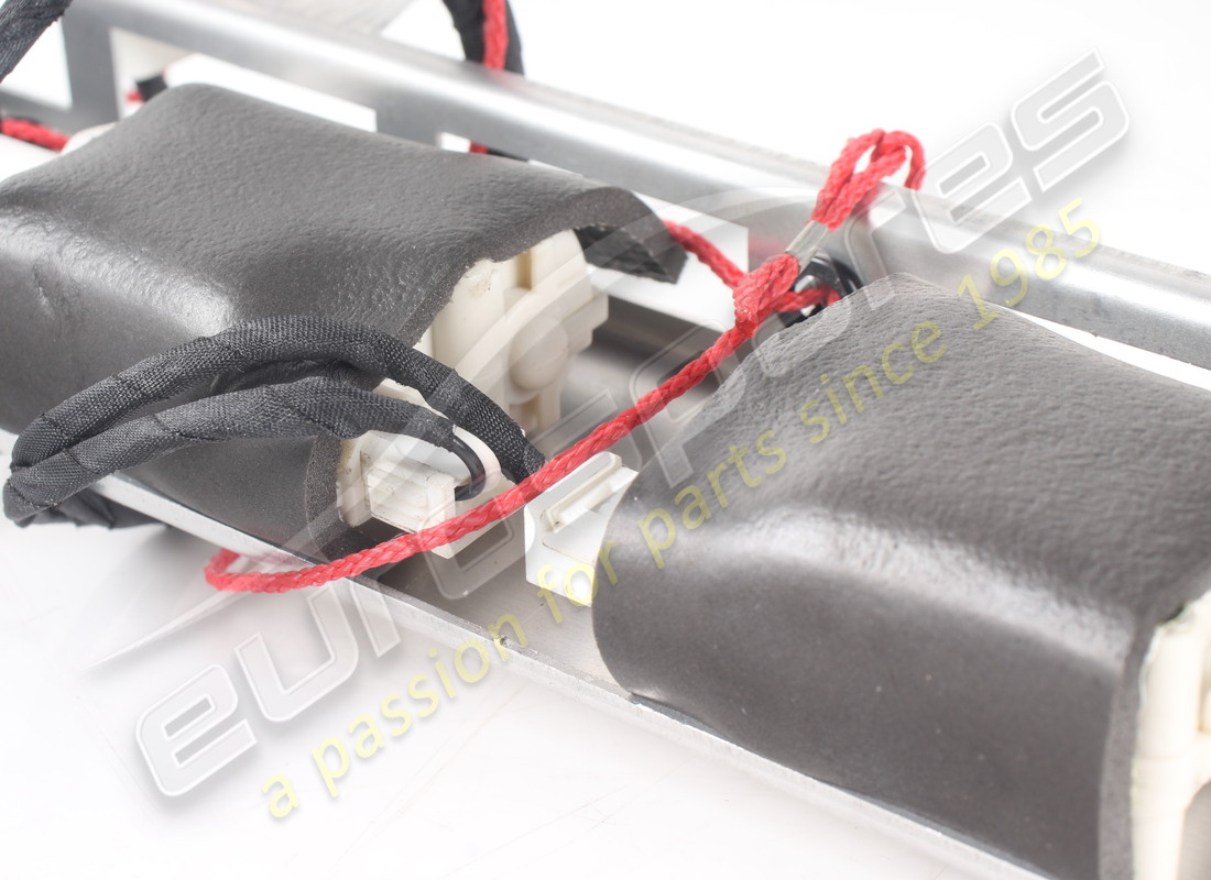 serratura porta vano portaoggetti usata ferrari. numero parte 83340200 (3)