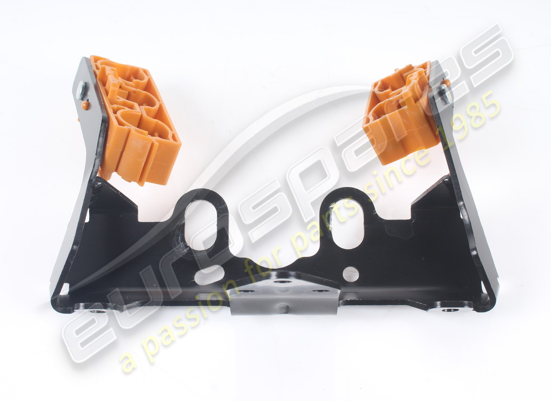 USATO FERRARI STAFFA SG. NUMERO PARTE 905806 (2) usato ferrari staffa sg. numero parte 905806 (2)