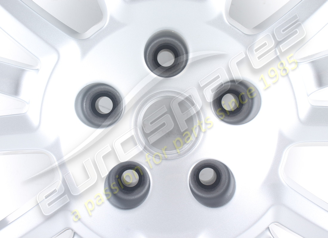 nuova ruota posteriore maserati. numero parte 82126806 (2)