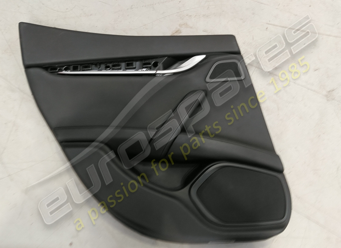 usato maserati pannello porta post.sx completo n codice articolo 670018354