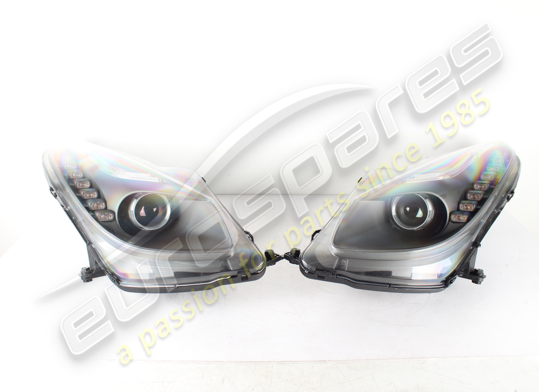 nuovo kit ferrariafsfari. numero parte 70003097 (1)