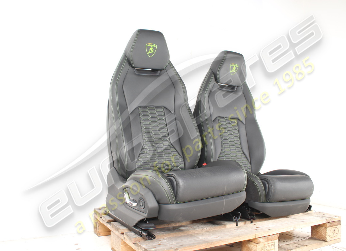set di sedili completo usato lamborghini. numero parte eap1227394 (2)