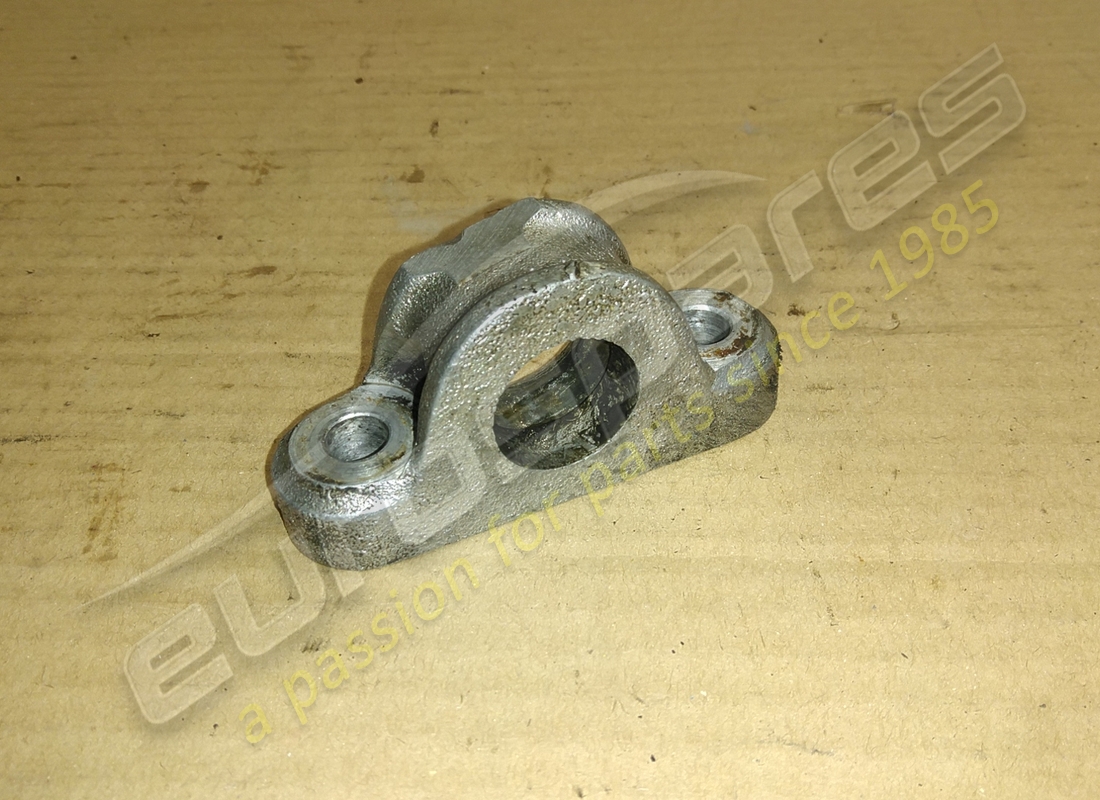 SUPPORTO Ferrari USATO. NUMERO PARTE 106070 (1)