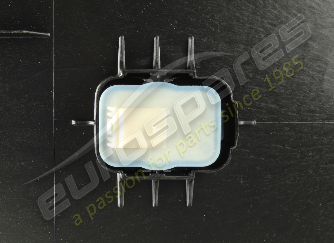 NUOVO PORSCHE RIVESTIMENTO PER PASSARUOTA. NUMERO PARTE 992805911M (3) nuovo porsche rivestimento per passaruota. numero parte 992805911m (3)