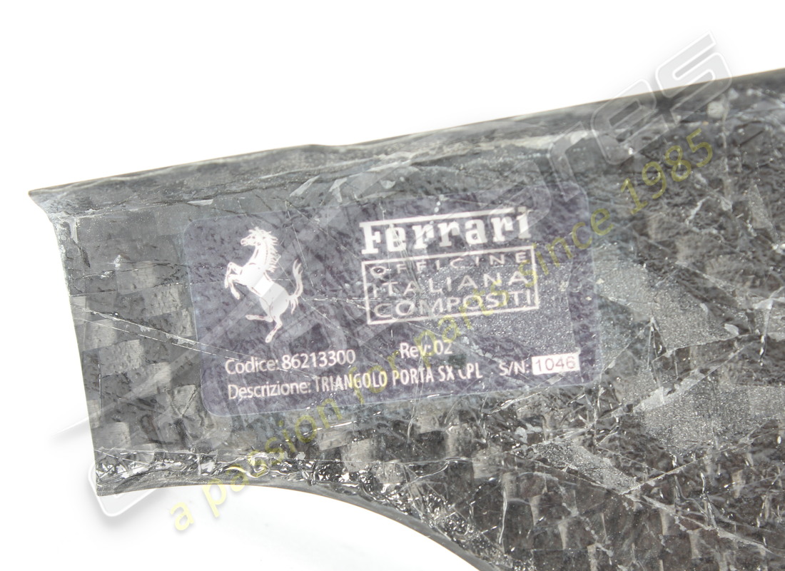 usato ferrari triangolo angolare porta sx. numero parte 86213300 (3)
