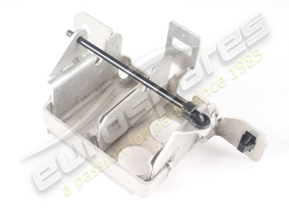 STAFFA DI MONTAGGIO VALVOLA TGK USATA Ferrari. NUMERO PARTE 84066200 (1)