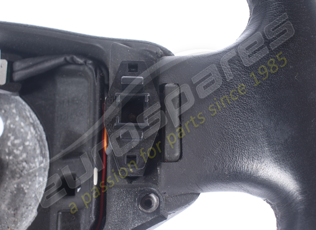 VOLANTE COMPLETO ASTON MARTIN USATO. NUMERO PARTE 4G433600DB (5) volante completo aston martin usato. numero parte 4g433600db (5)