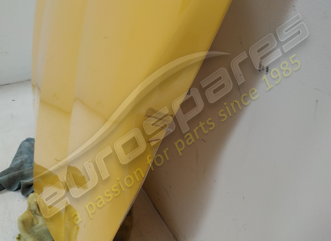 cofano anteriore danneggiato lamborghini. numero parte 470823021e (2)