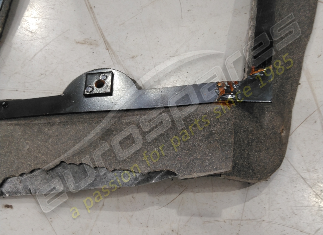 usato ferrari vano baule serie tappeto. numero parte 65753500 (3)