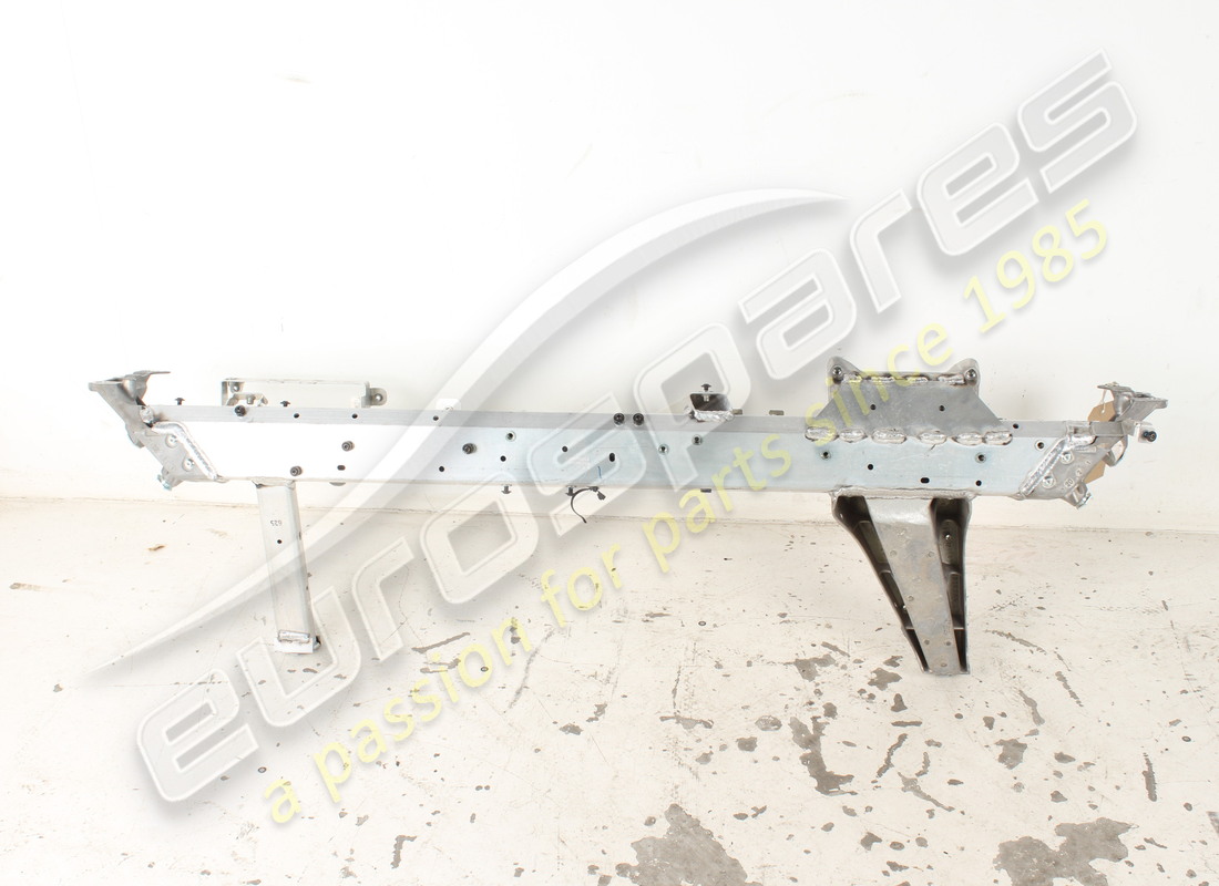Ferrari TRAVERSA CRUSCOTTO USATO. NUMERO PARTE 88796000 (1)