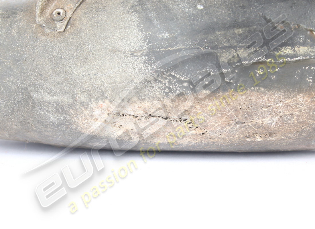 condotto dell'aria dx usato ferrari. numero parte 61299600 (3)
