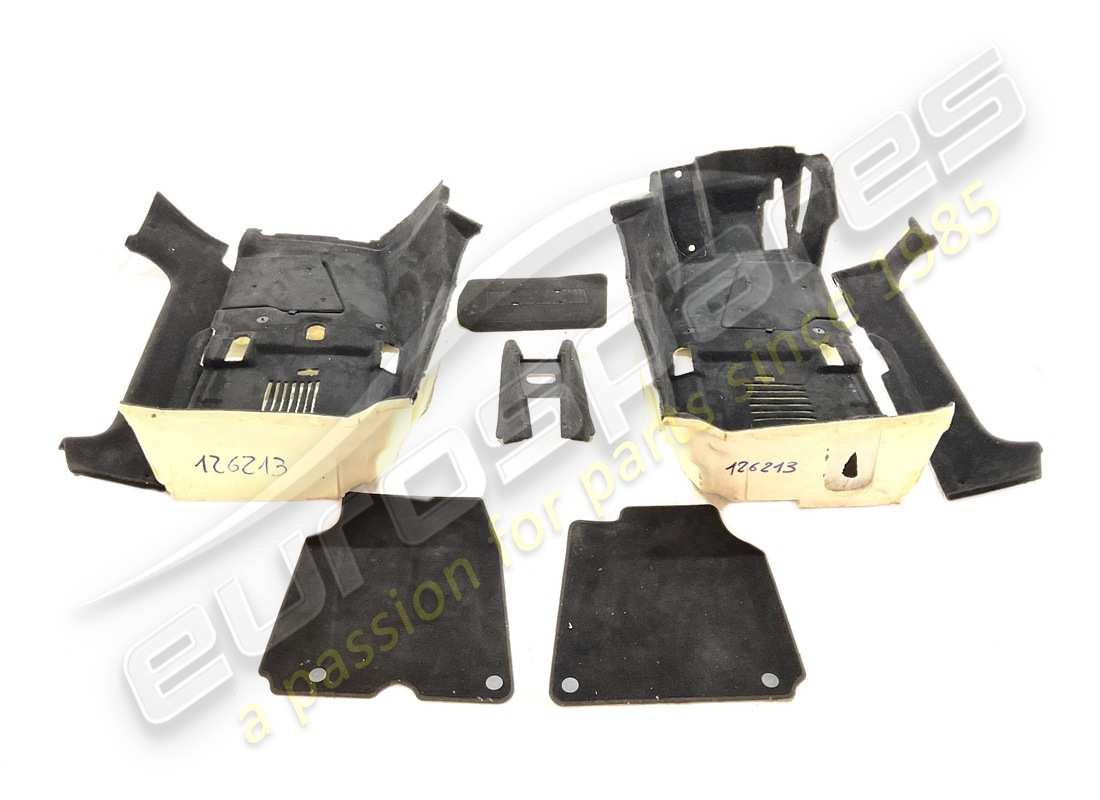 SET DI TAPPETI Eurospares USATO. NUMERO PARTE EAP1427017 (1)