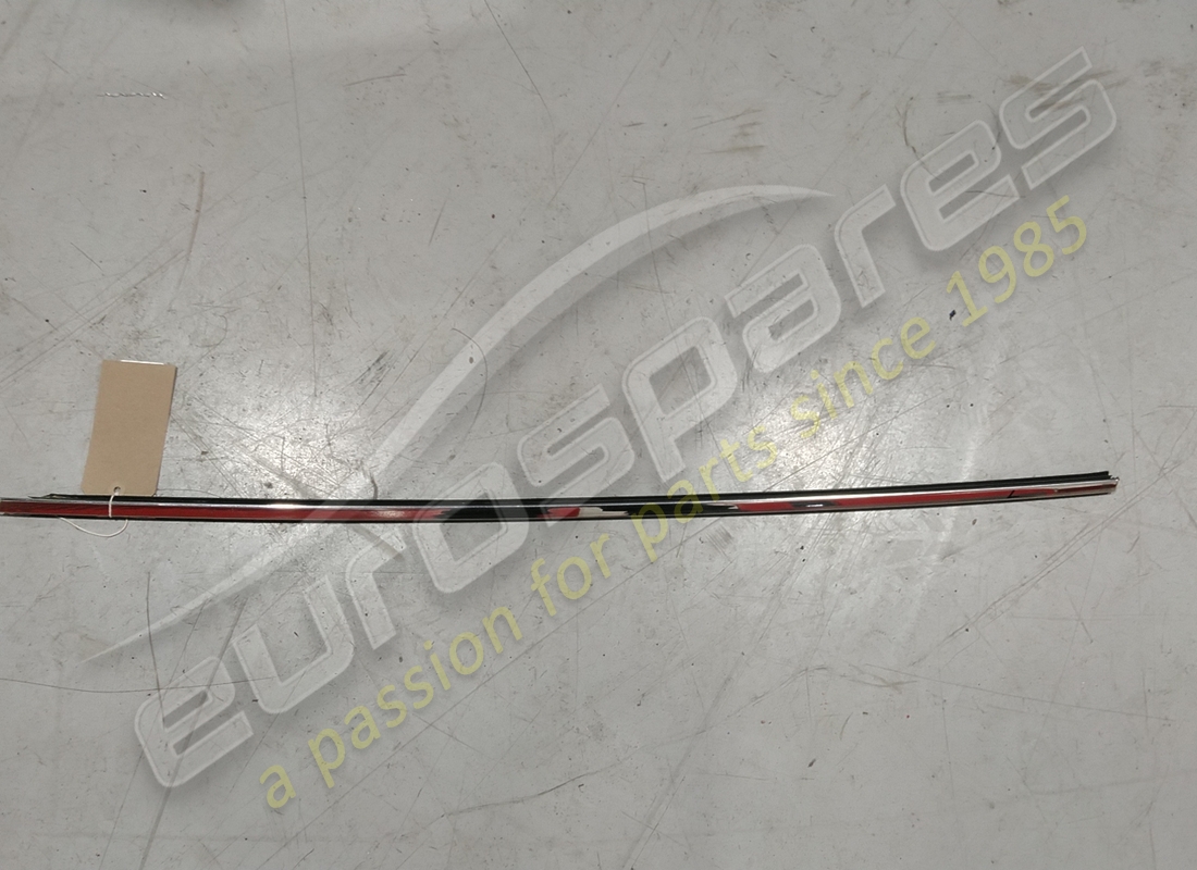 USATO Aston Martin PARASPIFFERI, VITA, ESTERNO, SX . NUMERO PARTE 6G3320563BF (1)