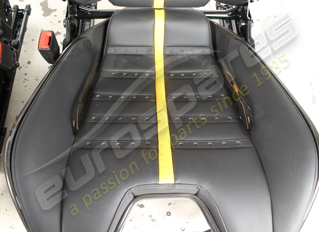 usato ferrari 296 daytona carbon posti a sedere (taglia grande). numero parte eap1490392 (6)
