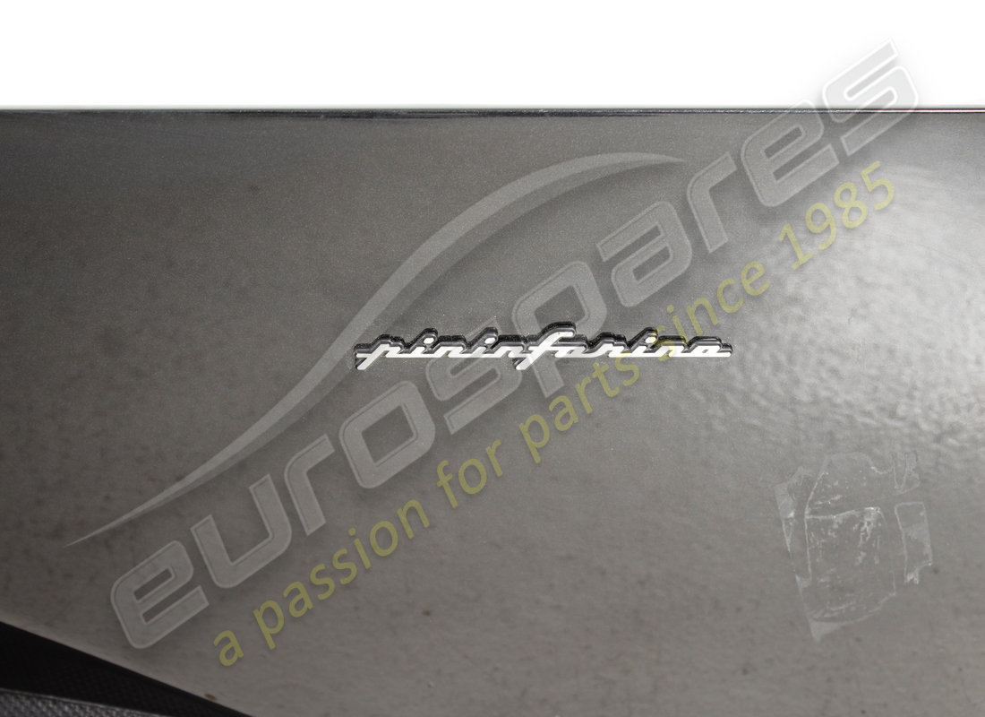 rivestimento sottoporta sx usato ferrari. numero parte 83261500 (2)