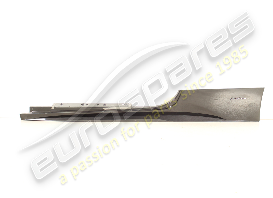 USATO Ferrari RIVESTIMENTO SOTTOPORTA SX . NUMERO PARTE 83261500 (1)