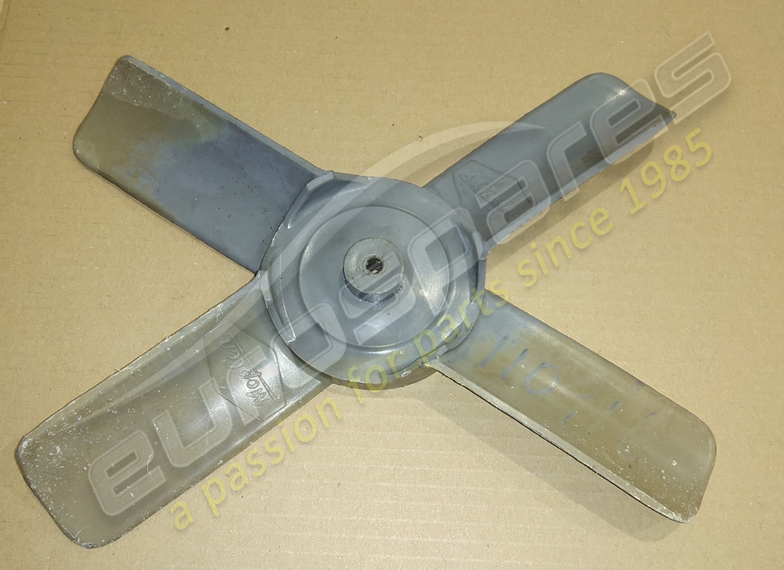 usata ferrari pala della ventola (4-blade). numero parte 110916 (2)