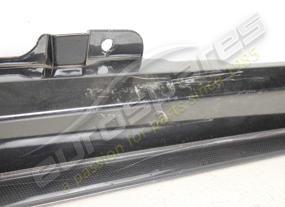 usato ferrari copertura traversa dx. numero parte 69257210 (4)