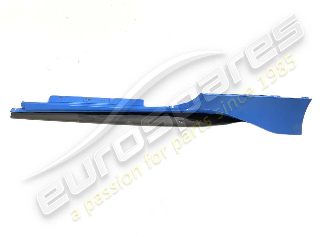 rivestimento sottoporta sx completo ferrari usato. numero parte 766055 (2)