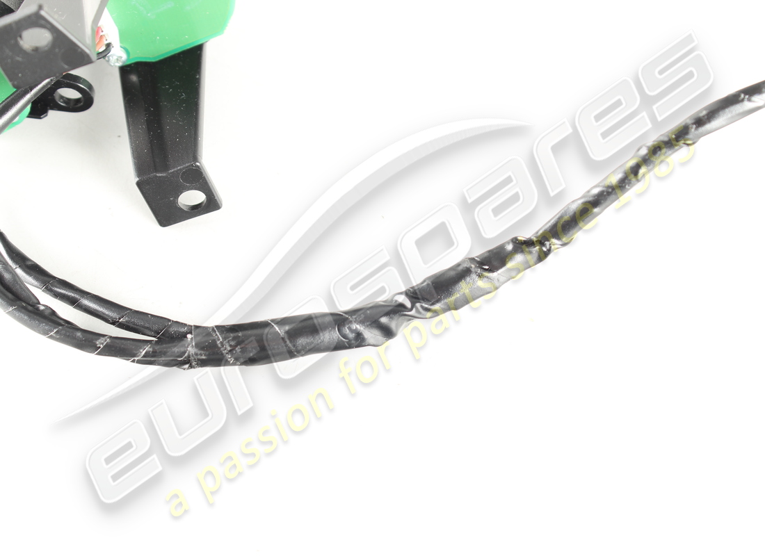 USATO FERRARI SET DI 3 F1 BOTTONI. NUMERO PARTE 260993 (3) usato ferrari set di 3 f1 bottoni. numero parte 260993 (3)