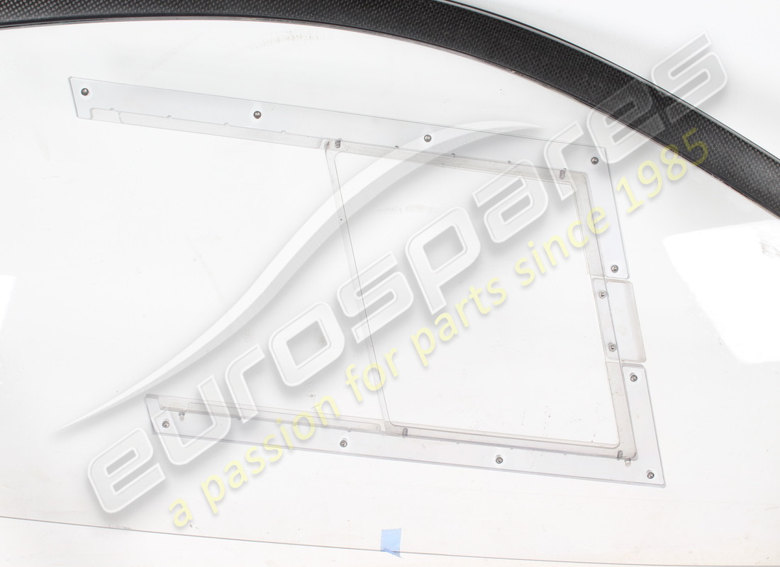 telaio finestra destro ferrari usato con pannello finestra lexan. numero parte 89218100 (2)