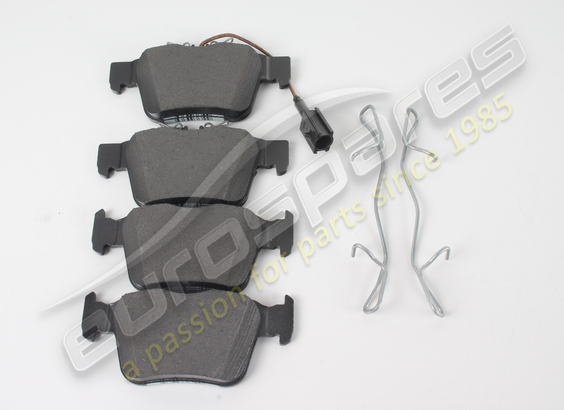 nuove maserati pastiglie posteriori. numero parte 673012303 (1)
