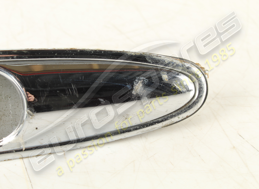 used ferrari rh ext door handle matt finish. part number 2573075002 (3)