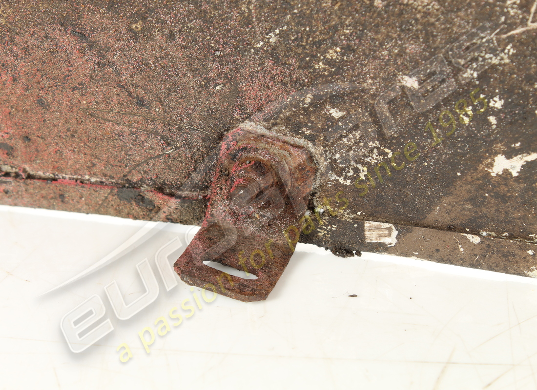 scudo termico lato destro usato ferrari. numero parte 123829 (2)