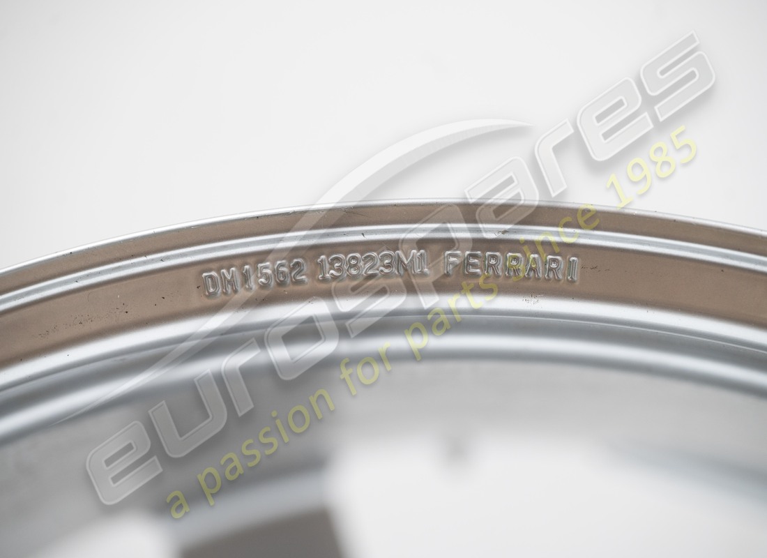 nuova (altra) ferrari ruota posteriore destra 23'' (argento liquido). numero parte 895988 (4)