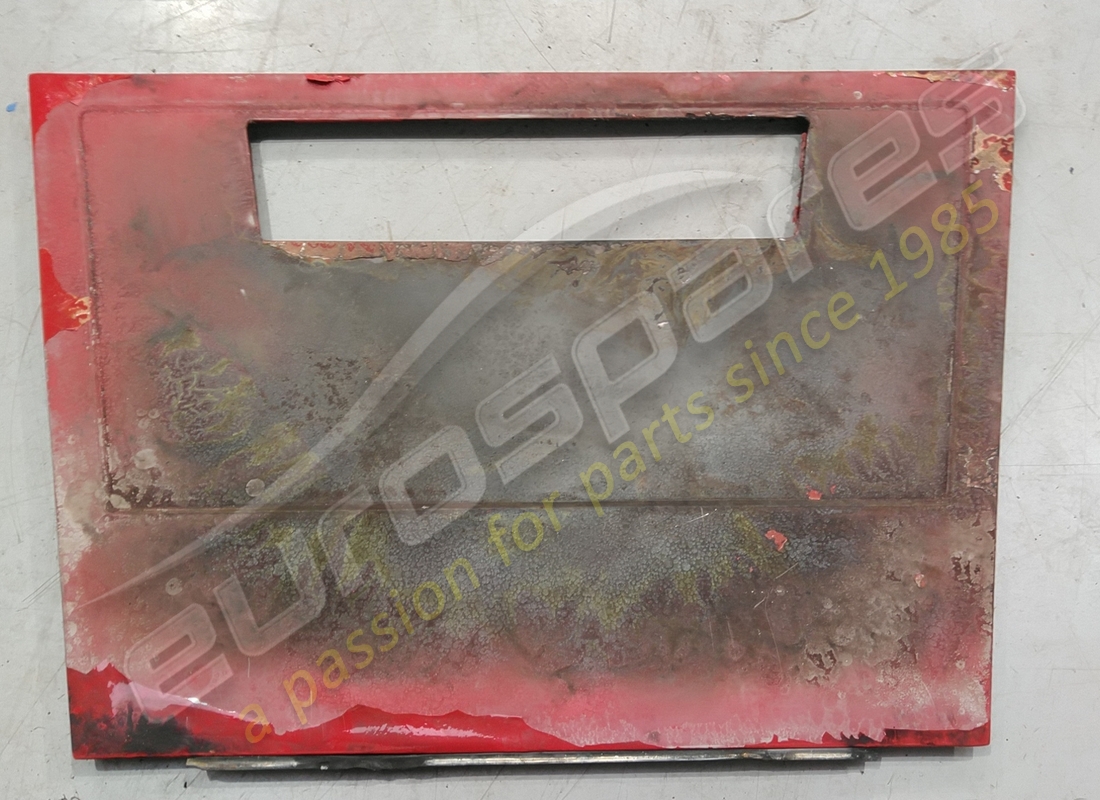 COPERCHIO MOTORE Ferrari RHD DANNEGGIATO. NUMERO PARTE 40178907 (1)