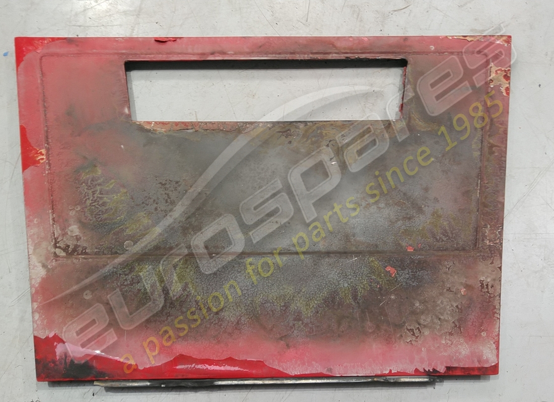 damaged ferrari engine lid rhd part number 40178907 (1)