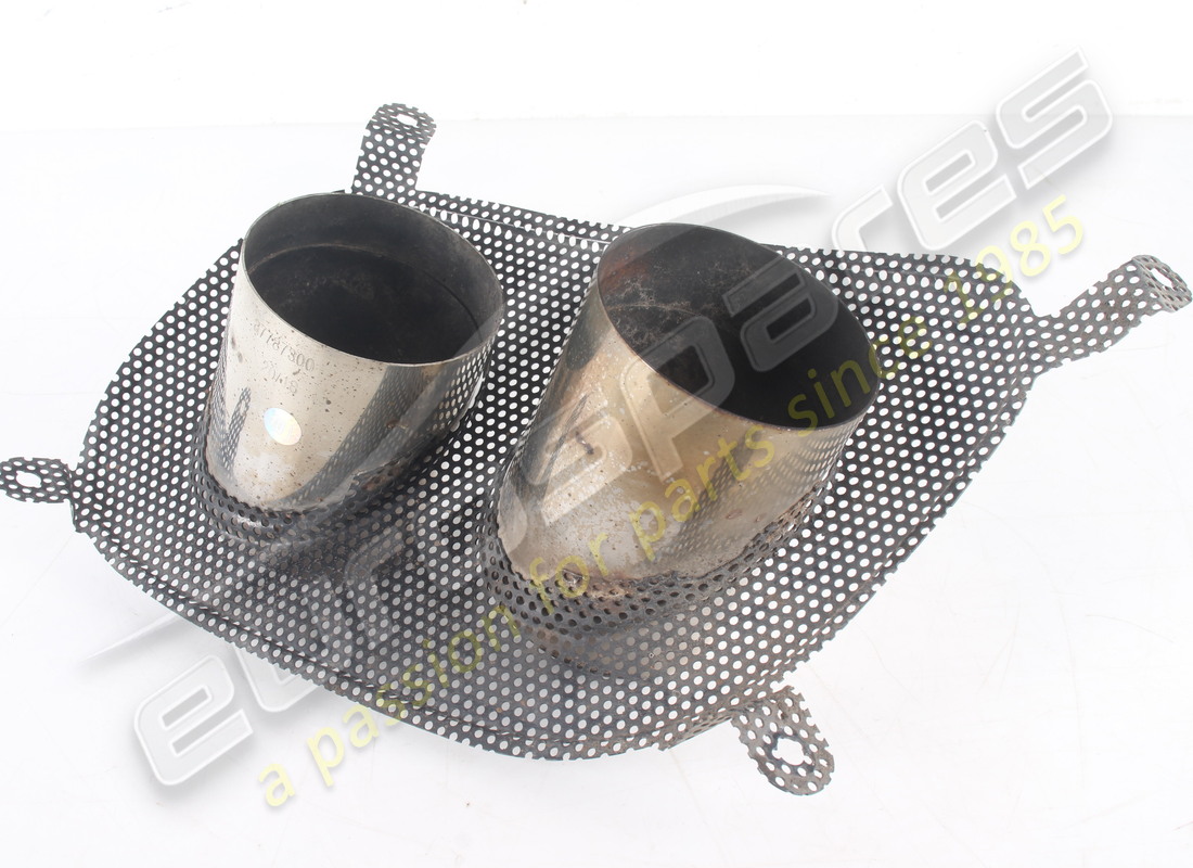 usato ferrari punta del tubo di scarico dx usato. numero parte 87787300 (3)