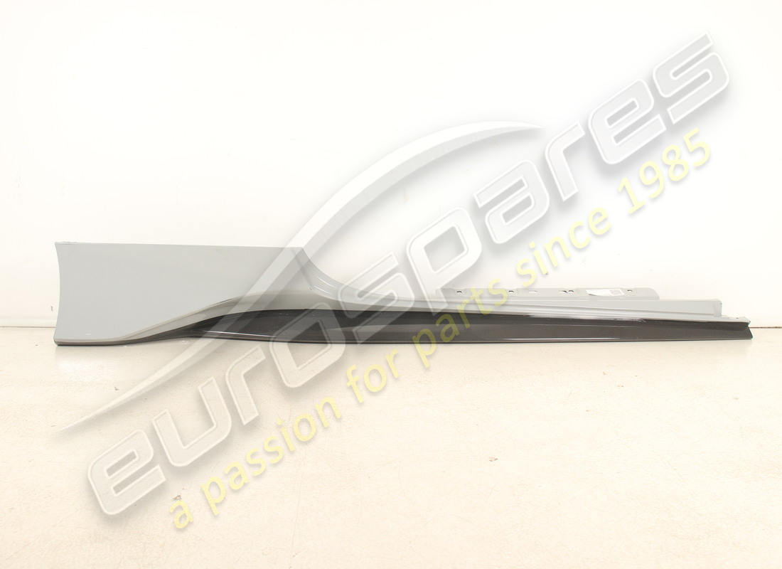 nuovo (altro) ferrari rivestimento sottoporta destro completo. numero parte 766048 (1)