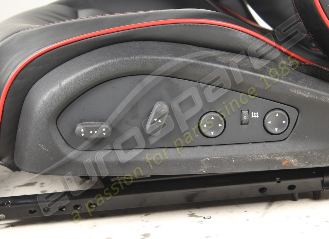 set sedili destro e sx usati eurospares. numero parte eap1490504 (8)