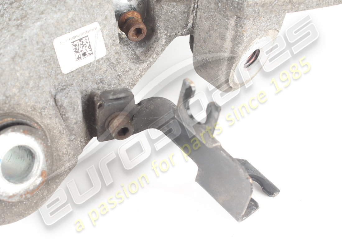 supporto mozzo posteriore destro completo usato maserati. numero parte 670036903 (6)