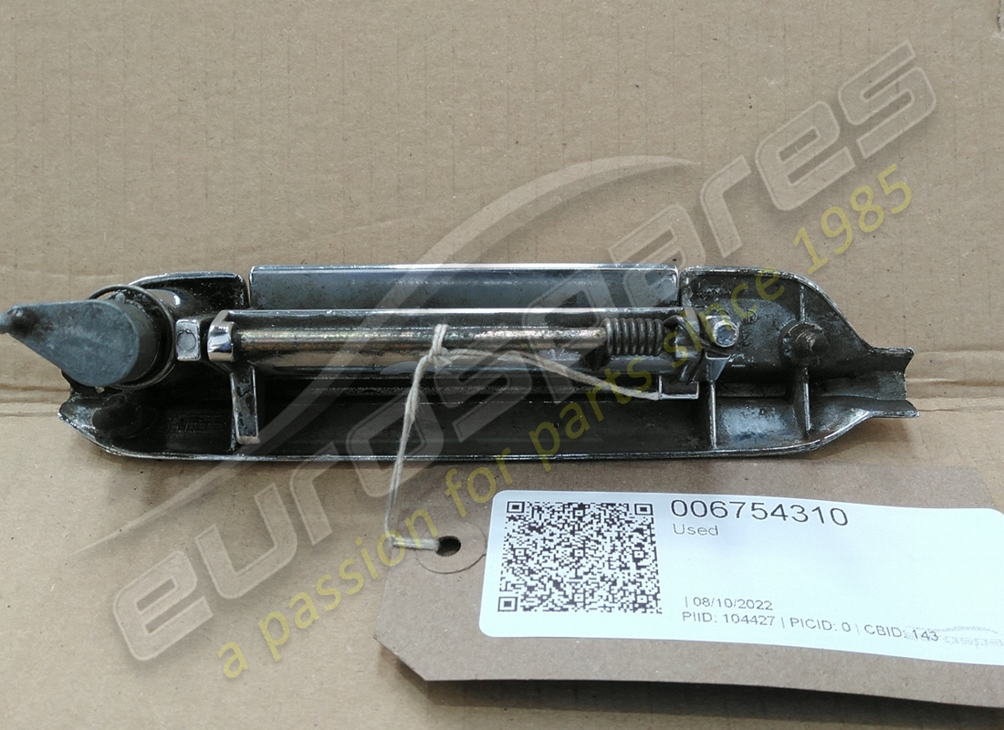maniglia porta esterna destra lamborghini usata. numero parte 006754310 (2)
